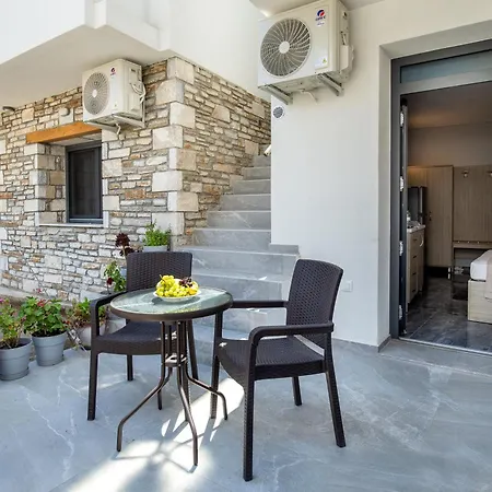 σε πετρινο σπιτι Apartment Potos