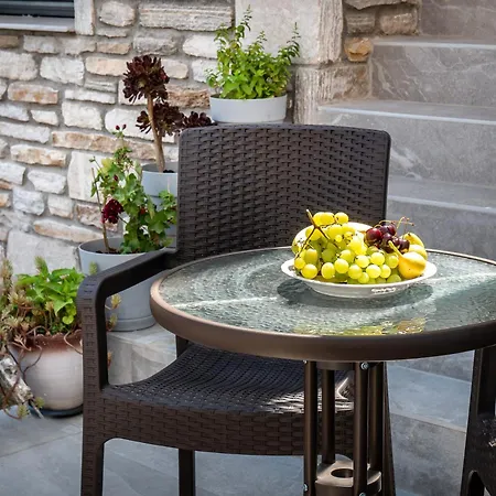 Apartment σε πετρινο σπιτι Potos
