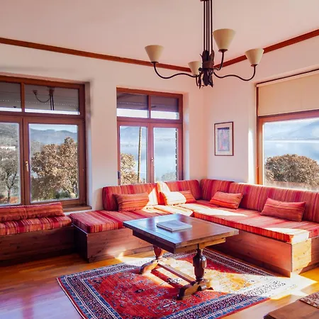 το σπιτι της ελευθερίας και της σοφίας Villa *