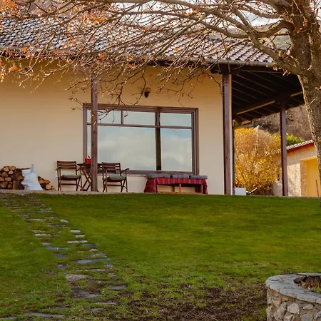 Το Σπιτι Της Ελευθερίας Και Της Σοφίας Villa Kasztoriá