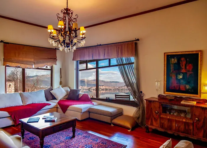 Το Σπιτι Της Ελευθερίας Και Της Σοφίας Villa Kasztoriá