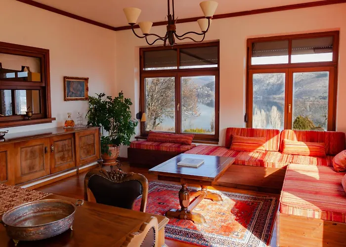 Το Σπιτι Της Ελευθερίας Και Της Σοφίας Кастория