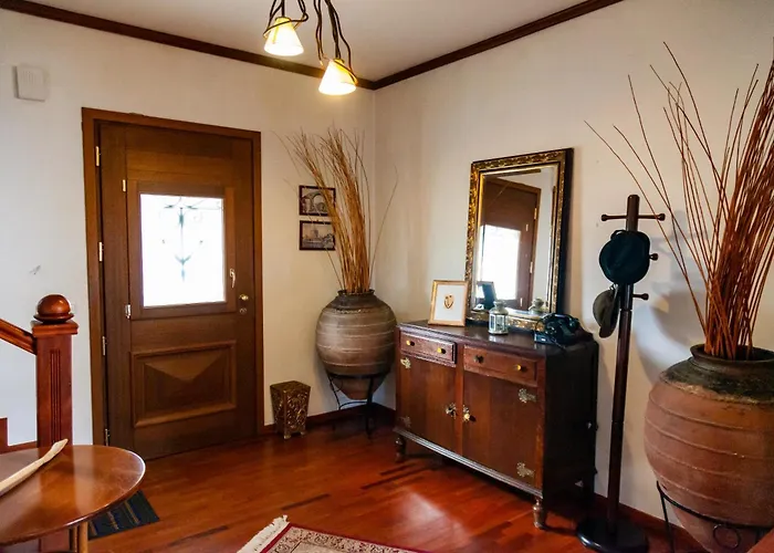 Το Σπιτι Της Ελευθερίας Και Της Σοφίας *