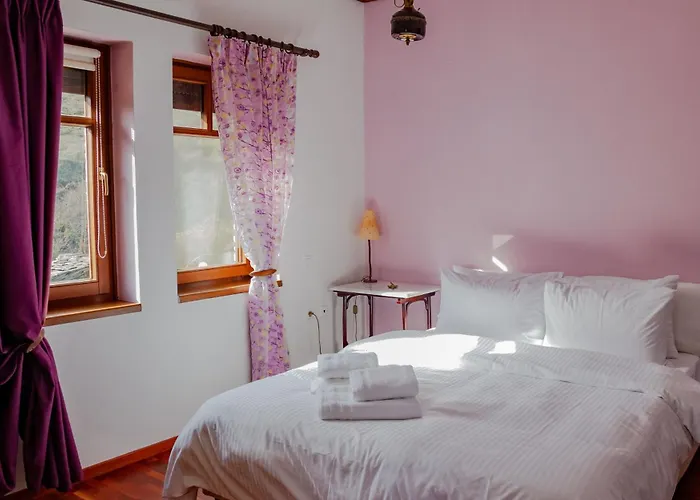 Το Σπιτι Της Ελευθερίας Και Της Σοφίας