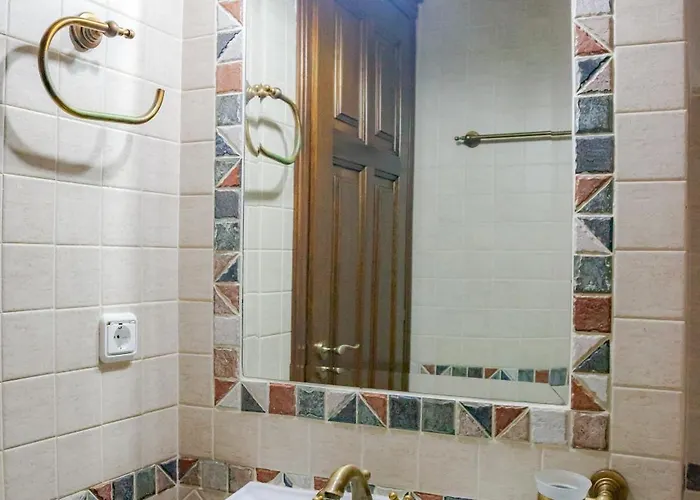 Το Σπιτι Της Ελευθερίας Και Της Σοφίας * Kasztoriá